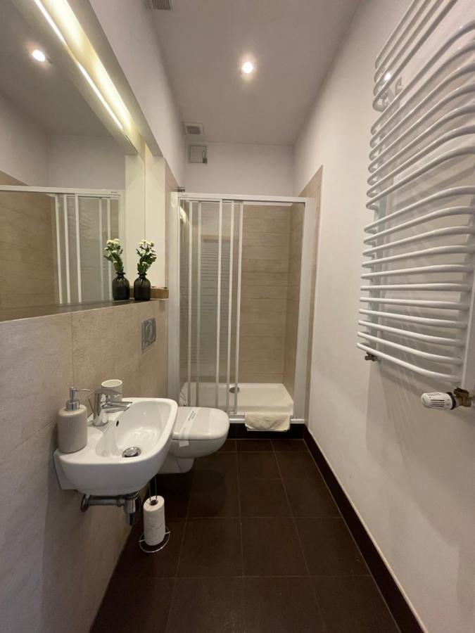 Boutique Apartments - Elegant 1906 Period ヴロツワフ エクステリア 写真